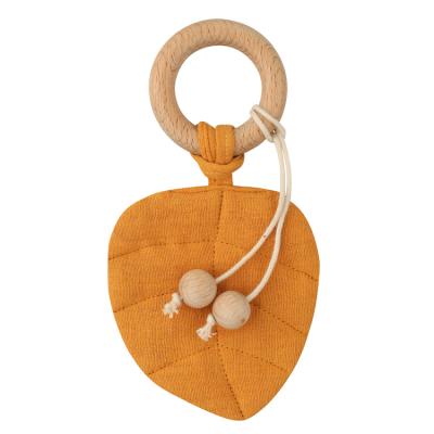 China Toy Organic Baby Product BPA Baby Teething Toy Cotton Sheets Teethers Soft Beech Wood Teether Organic Product for sale