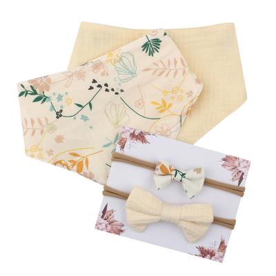 China BPA Free Personalized Unique Handmade Reversible Baby Muslin and Cotton Bandana Drool Bib with Bows Headband Set for Girls for sale