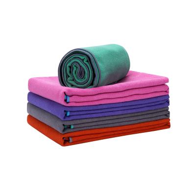 China Custom Made Logo Printing Microfiber Yoga Towel With Corner Hot Yoga Towel Safe For Kids Pocket Anti Slip for sale