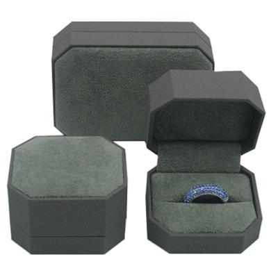 China Jewelry Packaging Factory Wholesale Double Ring Jewelry Box Plastic Finger Ring Box Fancy Velvet for sale