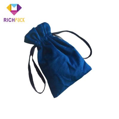 China Custom Luxury Makeup Travel Velvet Jewelry Pouch Rickpack China Suppliers Jewelry Package Pouch With Tassel for sale