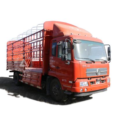 China Dongfeng 10 ton cattle transport stake truck for sale 9000x2550x3760mm for sale