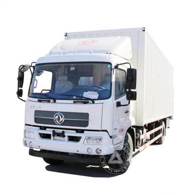 China Dongfeng 4x2 dry box van truck with cabin 8 meter box van sleeper dimension 8000x2450x2600 mm for sale