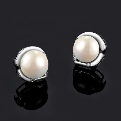 China Classic Freshwater Pearl Cubic Zirconia Alloy Plating Vintage Freshwater Pearl Zircon CZ Diamond Stud Earrings For Women YJ00344 for sale