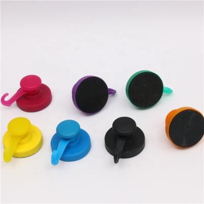 China Industrial Colorful Strong Full Power Neodymium Hook Rubber Coated Magnet Magnet With 360 Degree Rotation for sale