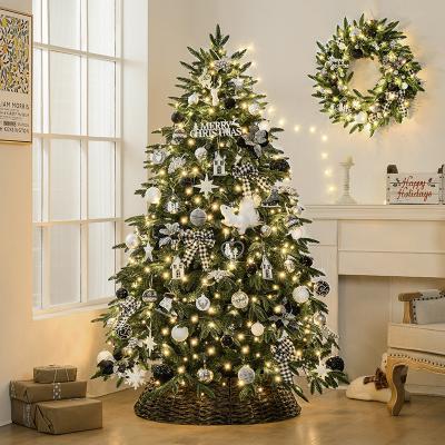 China Environmental Friendly Artifical Outdoor Xmas Tree Customized Design Party Home Pe Pvc Decorated Christmas Tree with Christmas Balls for sale