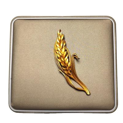 China New Product Women Pin Brooches Wholesale Luxury Gold Fashionable Brooch from China Manufacturer for sale