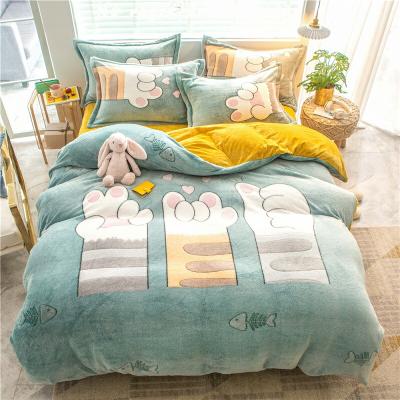 China 2020 New Collection Folded 9D Carving Design 3/4pcs Flannel Eco Soft Plush Panel Printing Large Bedding Set for sale