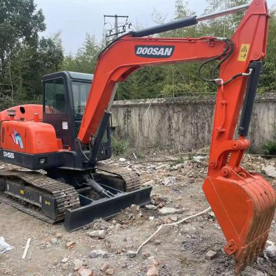 Cina Mini usato Cat Doosan Dx55 escavatore di seconda mano 5,5 tonnellate in vendita