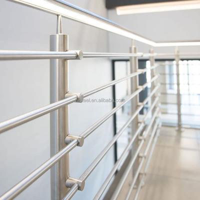 China Contemporary Top Tier Exterior DF Balcony Stainless Steel Rod Railing Design for sale