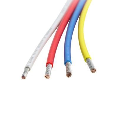 Chine le fil de 200C FEP a étamé UL1330 de cuivre 22AWG 300V standard pour l'appareil de chauffage/moteur à vendre