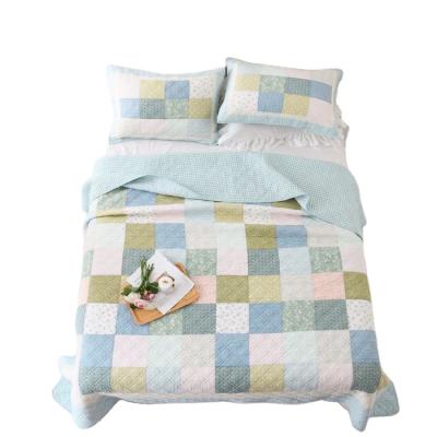 China Nondisposable 3 Piece Patchwork Quilted 100% Washed Reversible Cotton Bedspread Comforter Set for sale