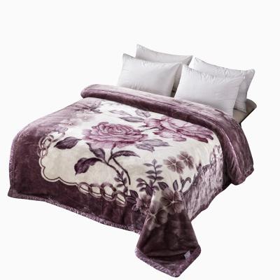 China Sustainable Raschel 100 Polyester Blanket Knit Crochet Blankets Mink Wolves for sale