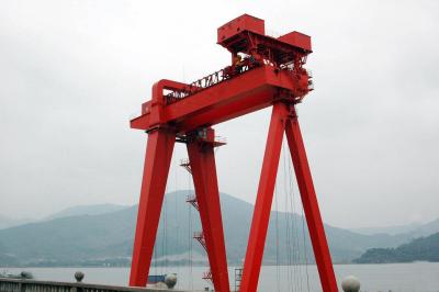 Chine Double CE avec précision placé de grue de portique de construction navale de poutre de 150 tonnes à vendre