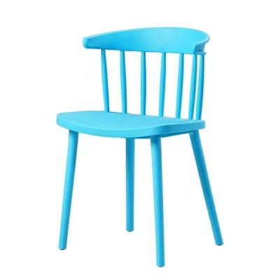 Cina Factory Cheap Wholesale Plastic Convertible Chair Dining Room Durable PP Chair Modern Home Furniture in vendita