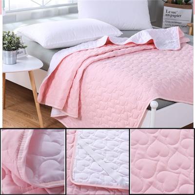 China Best Designer Comfortable Selling King Size Polyester Quilted Bedspread for sale