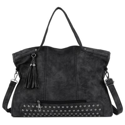 China 2020 fashion large size handbag large capacity high quality women bag shoulder bag with rivet for sale