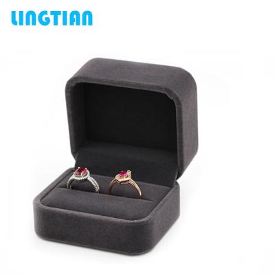 China 2019 LINGTIAN Items Custom Proposal Velvet Double Ring Bearer Packaging Box For Wedding for sale