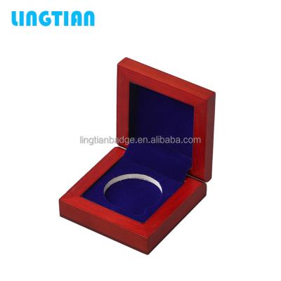 China LINGTIAN 2019 Custom Handmade Flip Wooden Velvet Lined Coin Box for sale