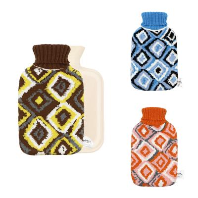 China Body Warmer Hot Selling 2000ml Water Bottle Hot Water Bag With Condom Knitting Cover for sale