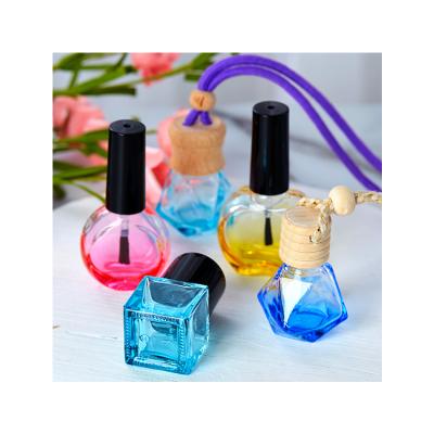 China Gift Nice Appearance Car Diffuser Fashionable Clear Glass Perfume Bottle for sale