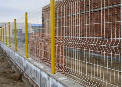 Cina Recinto d'acciaio Square Post di sicurezza di OHSAS 4.5mm V Mesh Wire Fence in vendita