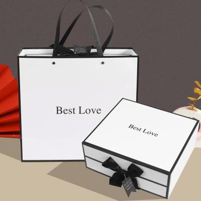 China New Arrivals Recyclable Sliver Gift Box With Magnetic Lid For Gift Shoes Fabrics Luxury Gift Box for sale