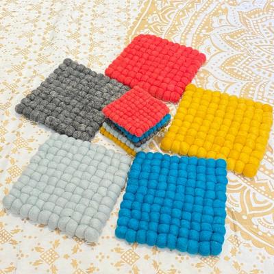 China Ball Square Tripod Viable Handcrafted Felt Place Mats Felt Wool Potholders Modern Home Decor Felt Table Dining Mats Christmas for sale