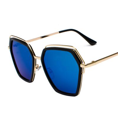 China Fashion Sunglasses 2020 Retro Sun Glasses Unisex Hollow Out Metal Frame Polygon Glass Shades Sunglasses for sale