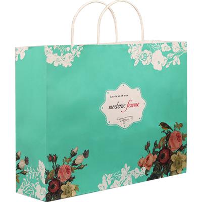 China Recycled Materials Christmas Kraft Paper Gift Bag Birthday Bag With Handle Custom Logo Te koop