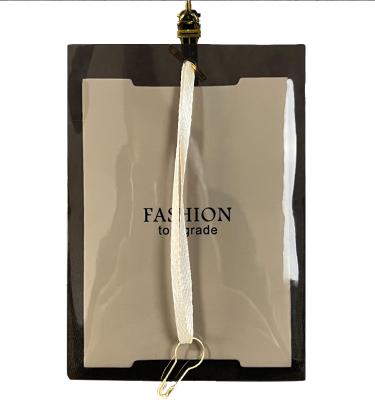 中国 Recyled Apparel PVC Soft Tag Clothes Hanging Tag Customized Logo Tag Plastic Bag 販売のため