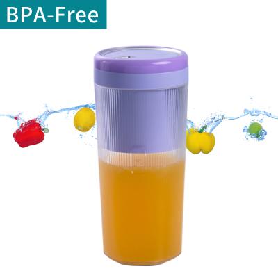 China Mini Travel Fruit Personal Small Juice Rechargeable Battery Blender Portable USB Cup Car Juicer Electric Licuadora Portatil for sale