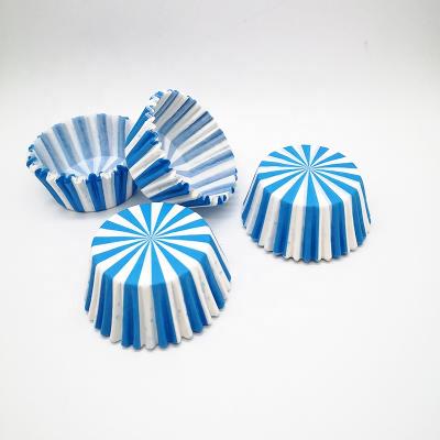 China Disposable Greaseproof Cake Wrapper Food Grade Cupcake Liner Paper Cupcake Baking Case for sale