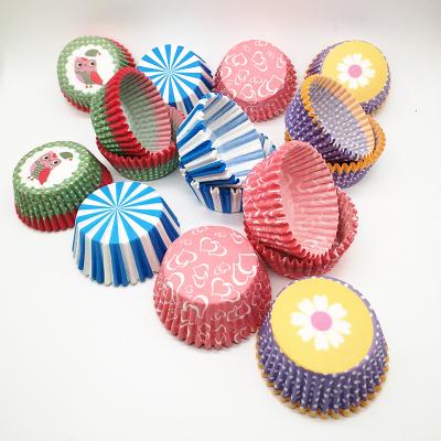 China Disposable Colorful Paper Party Liner Cupcake Cake Muffin Cup Baking Case for sale