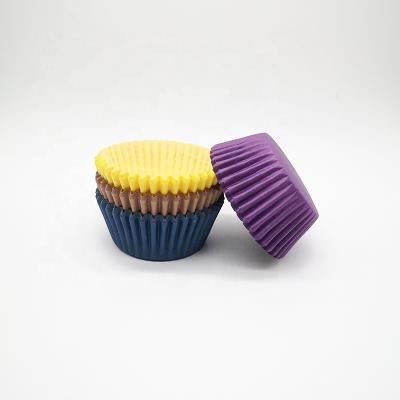 China Disposable Homemade Mini Pastry Muffin Molds Cupcake Liners Disposable Baking Cups for sale