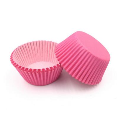 China Disposable High Temperature Disposable Paper Cake Decorating Tool Paper Cupcake Baking Liners for sale