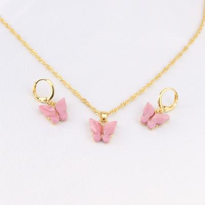 China Romantic 3Pcs Set New Women Fashion Jewelry Gifts Gold Color Butterfly Pendant Necklaces Chain Simple Butterfly Necklace for sale