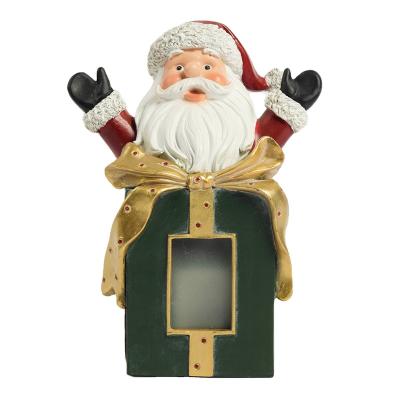 China Europe Christmas Decoration Resin Ornament Vaccinated Santa Ornaments Christmas Decoration for sale