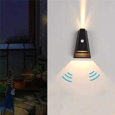 China Modern Outdoor Staircase Wall Light Waterproof Human Body Led Induction Wall Lamp for sale