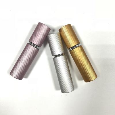 China Commercial Small Perfume Refillable Glass Spray Bottle Personal Skin Care Insurance Cosmetic Packaging Packaging for sale