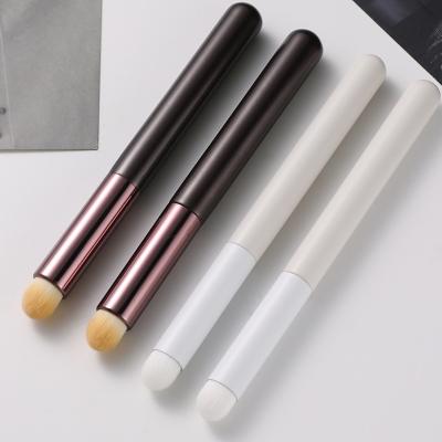 China Professional Round Main Portable Concealer Brush Round Master Portable Brush Lipstick Brush Lipstick Brush Smudge Brush Lip Beauty Tool for sale