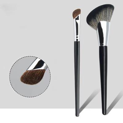 China Smudge Brush Repairing Makeup Brush With Cover Shaped Large Bevel Sickle Strip Blush Contour Brush for sale