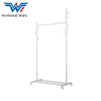 China Eco-friendly Material Creative Tree Shape Standing Metal Clothes Coat Hanger Rack Metal Clothing Rack for sale