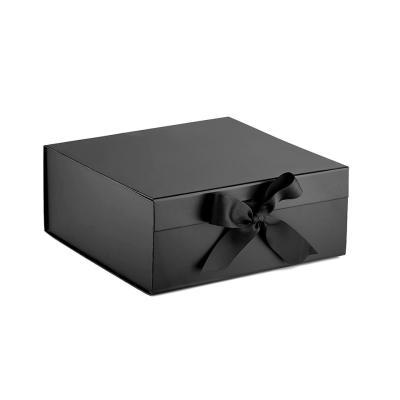 China Recyclable Custom Luxury Black Hard Cardboard Gift Box Lid And Base Box With Ribbon for sale