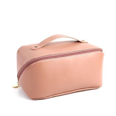 China Large capacticy makeup storage Waterproof Portable leather make up bags toiletry Bag for Skincare Cosmetics With Handle large capacity travel cosmetic bag for sale