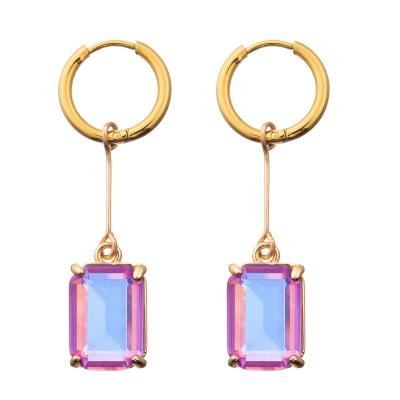 China Electroplating Gold Plated Crystal Cube / Oval Stud Zirconia Earrings for Women en venta