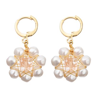 China White Flower Red Faceted Glass Beads Freshwater Pearl Earrings Set for Women en venta