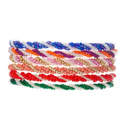 Chine bracelet coloré de perles de mélange de 18.5cm réglé avec des extrémités d'aimants à vendre