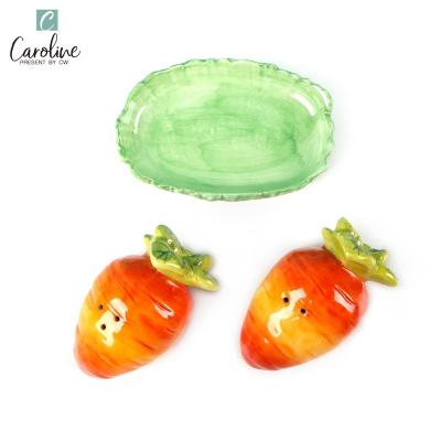 China Viable Custom Carrot Shaker Ceramic Salt and Pepper for sale