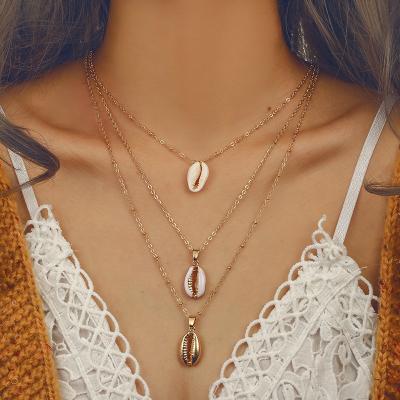 China Hot Sale Bohemian Vintage Fashion Women Accessories Style New Gold Plated Link Chain Shell Pendant Necklace for sale